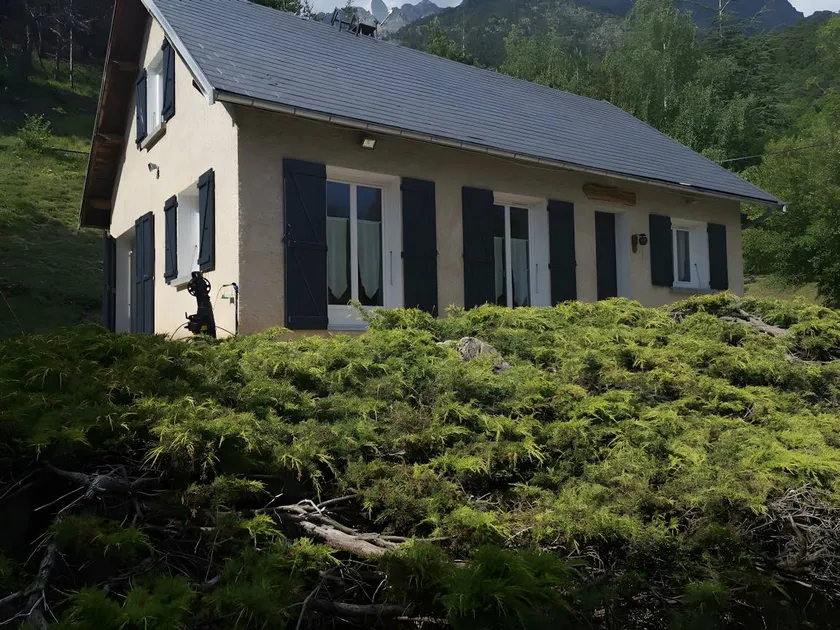 Chalet adapté aux familles avec barbecue, terrasse et jardin | Vue montagne | Parfait pour le travail à distance | Avec animaux admis - Image 1