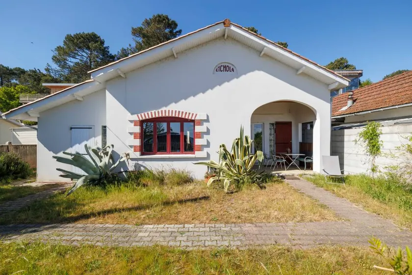 Maison de vacances adaptée aux familles avec barbecue, internet haut débit et jardin | Vue lac | À côté de la plage | Avec animaux admis - Image 1