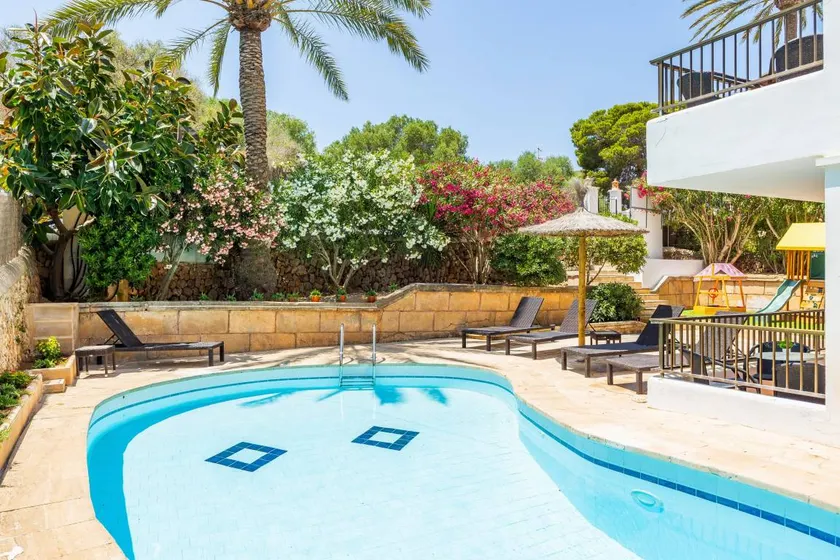 Family-friendly flat with garden, pool & fast internet | Garden view | Beach nearby - Image 1