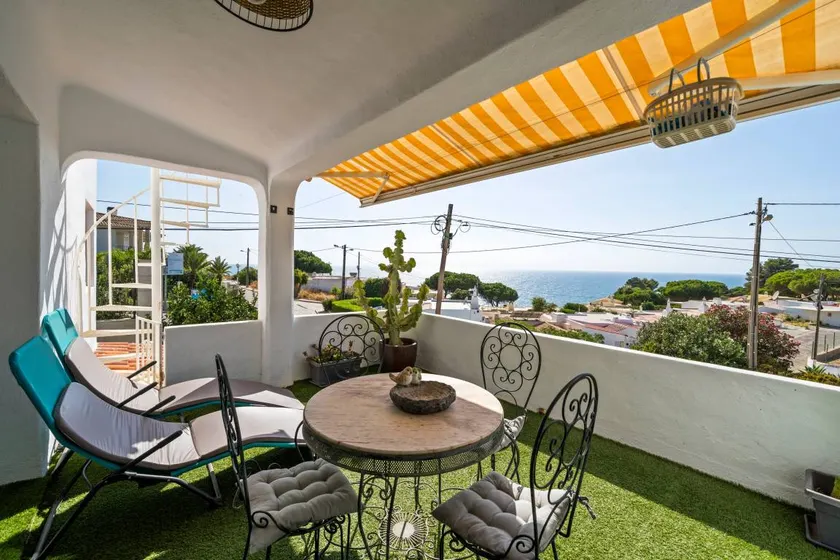Maison avec terrasse et barbecue | Vue mer - Image 1