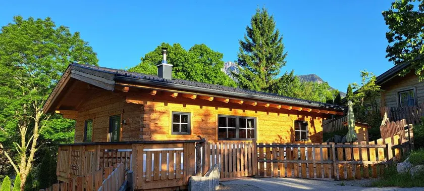 Charmant appartement de vacances adapté aux familles avec terrasse, barbecue et jardin | Vue jardin | Avec animaux bienvenus - Image 1