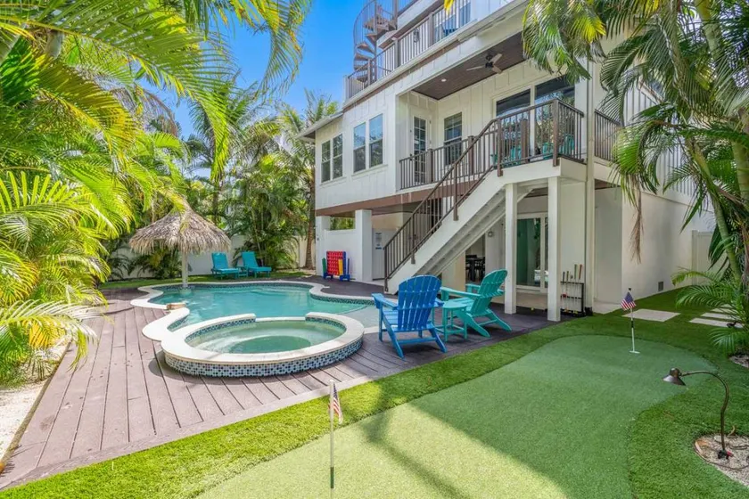 Child-friendly lovely house with hot tub, barbeque & heated pool | Sea view | Beach nearby | Pets allowed - Image 1