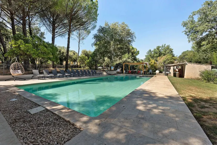 Ferienhaus mit Pool, Garten und Whirlpool - Image 1
