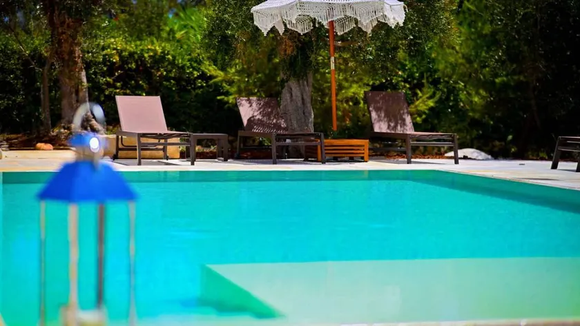 Casa con piscina, barbecue e giardino - Image 1