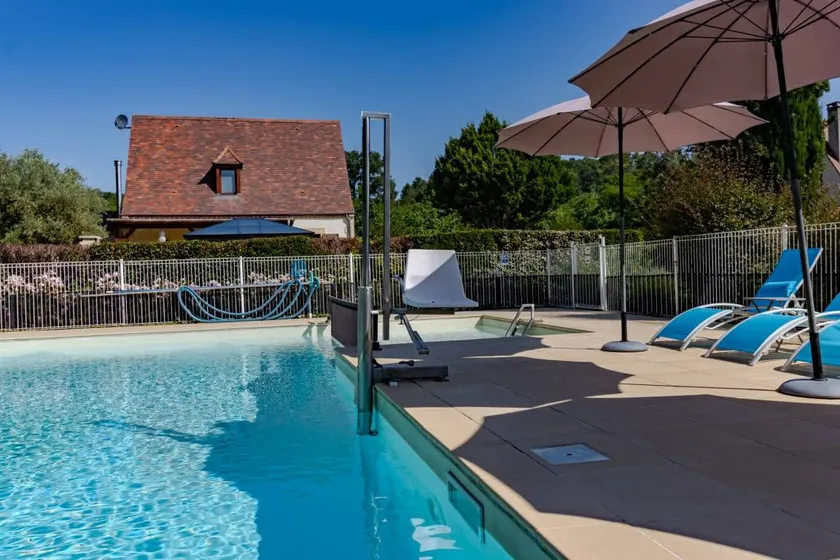 Casa accogliente e familiare con griglia, piscina e giardino | Vista sul giardino - Image 1