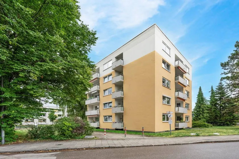 Adlerstraße, Munich - Image 1