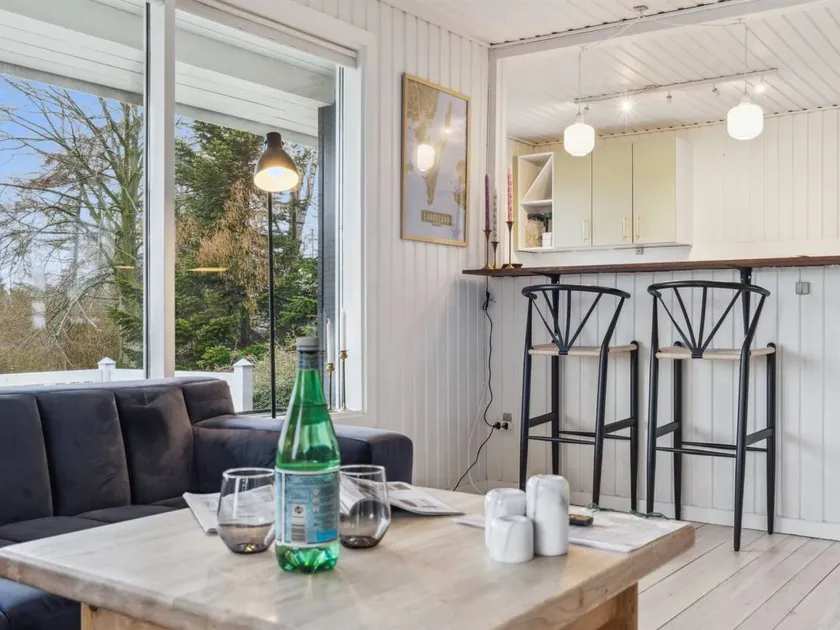 Family-friendly house with BBQ, garden & terrace | Sea view - Image 1