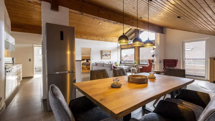 Apartment with terrace, garden & sauna - Image 1
