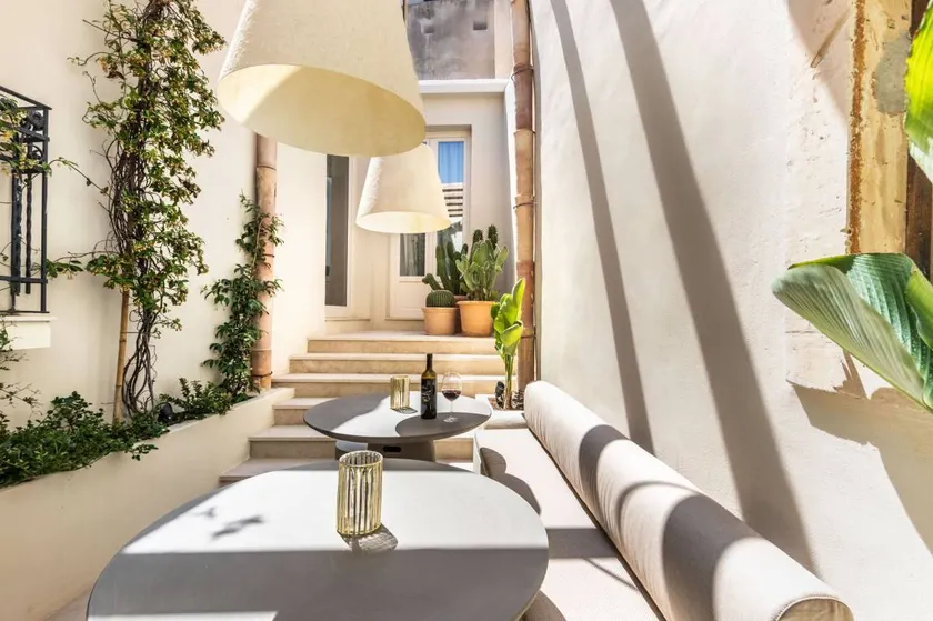 Spacieux appartement avec terrasse et jardin - Image 1
