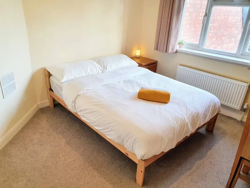 Dedicated room with garden - Image 1