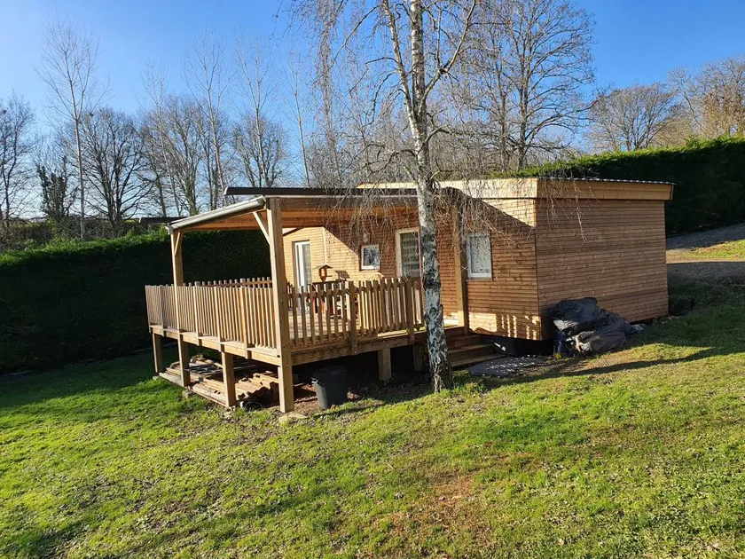 Mobile home with terrace & garden | Lake view | Dogs allowed - Image 1