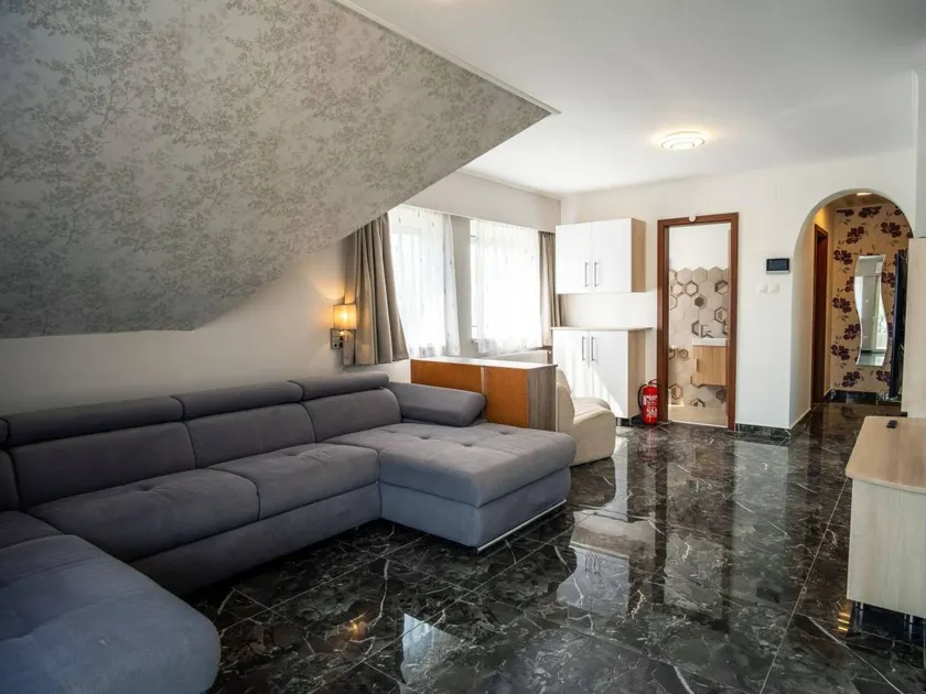 Voll ausgestattetes Apartment mit Garten, Grill und privatem Pool | Haustiere sind willkommen - Image 1