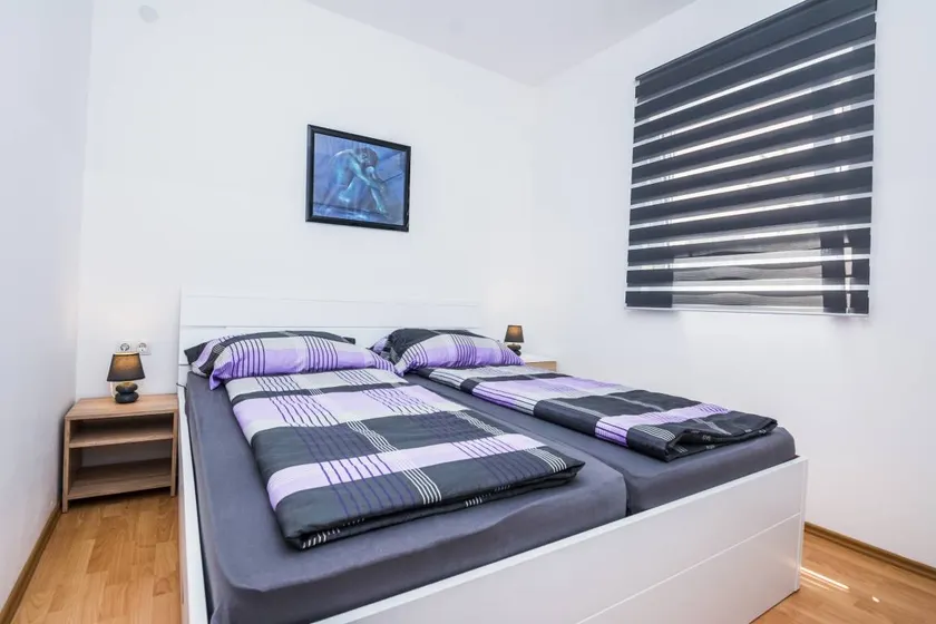 Apartment with BBQ & terrace - Image 1