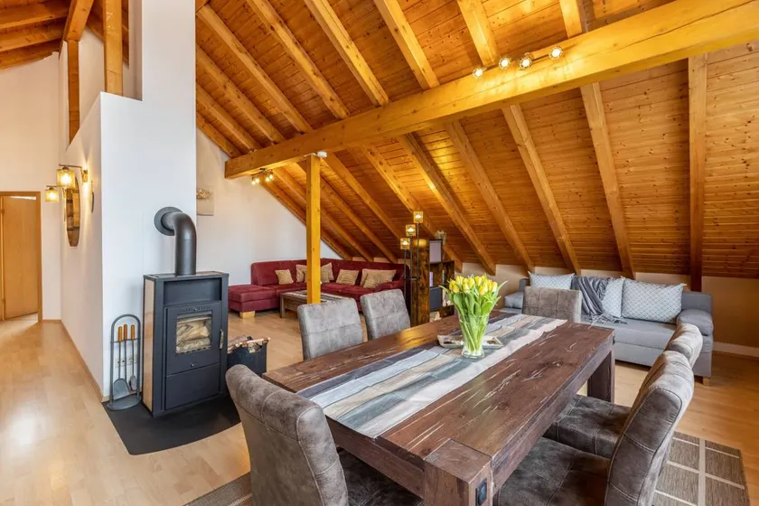 Holiday apartment with garden | Garden view - Image 1