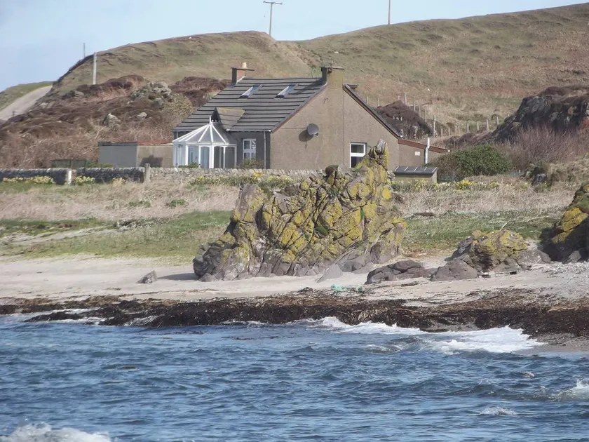 Family-oriented cottage with garden | Sea view | Dogs allowed - Image 1