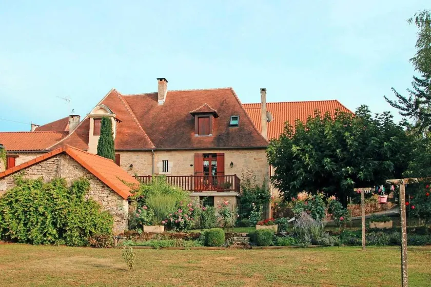 Cottage with terrace, BBQ & garden - Image 1