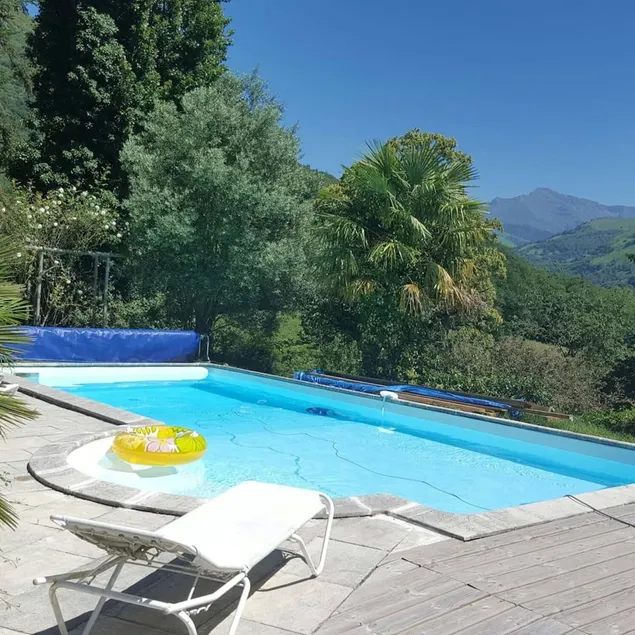 Villa avec terrasse, barbecue et piscine | Vue jardin - Image 1