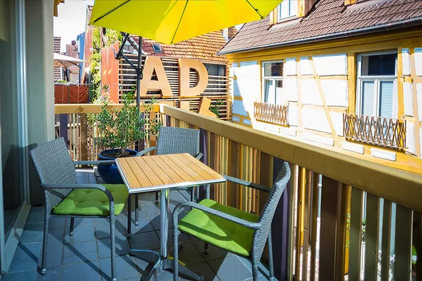 Family-friendly apartment with garden & BBQ - Image 1