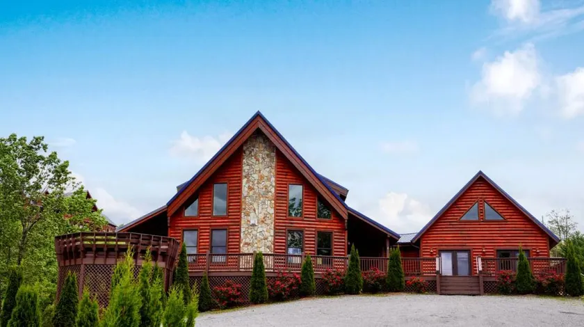 Sublime Vacation Rental for Unforgettable Family or Group Vacations in Dobson, North Carolina - Image 1