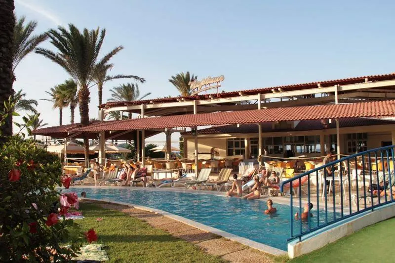 Riadh Palms - Image 1