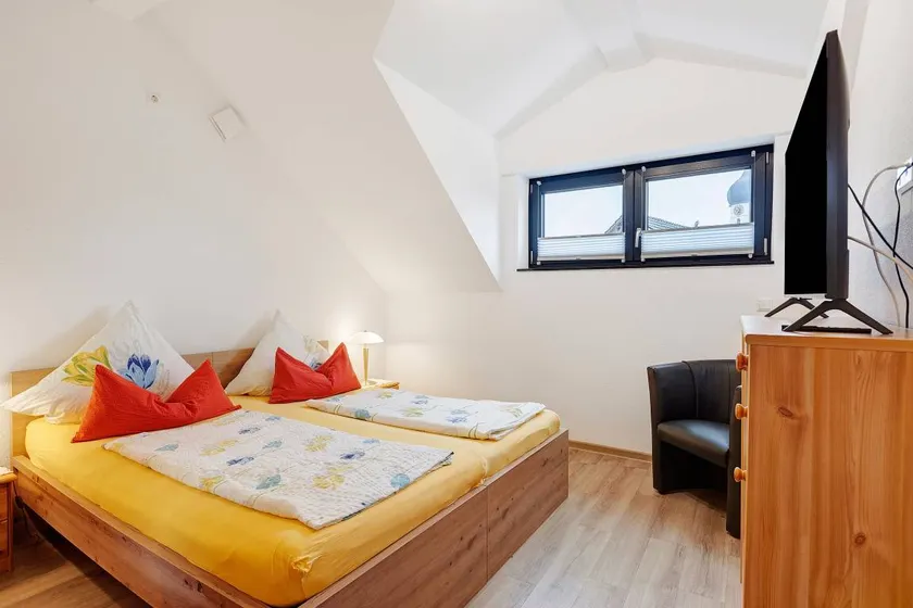 Deluxe Apartment Lea with Balcony and Wi-Fi - Image 1