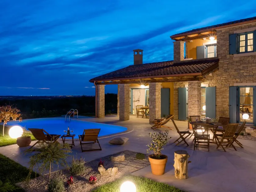 Holiday Home For 8 people, POOL + SEA view - Image 1
