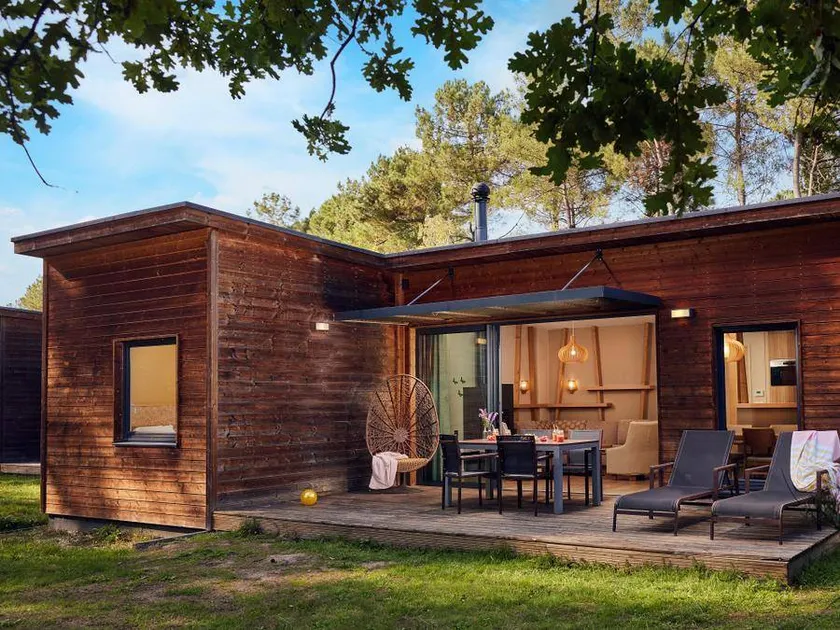 Child-friendly pleasant bungalow with terrace & heated pool | Pets are welcome - Image 1