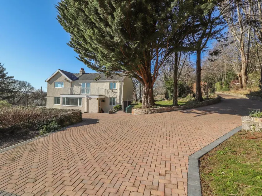 Child-friendly cottage with garden - Image 1