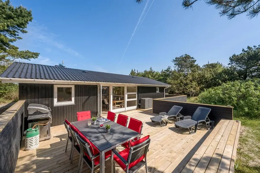 Fully equipped lovely holiday home with terrace, sauna & jacuzzi | Pets allowed - Image 1