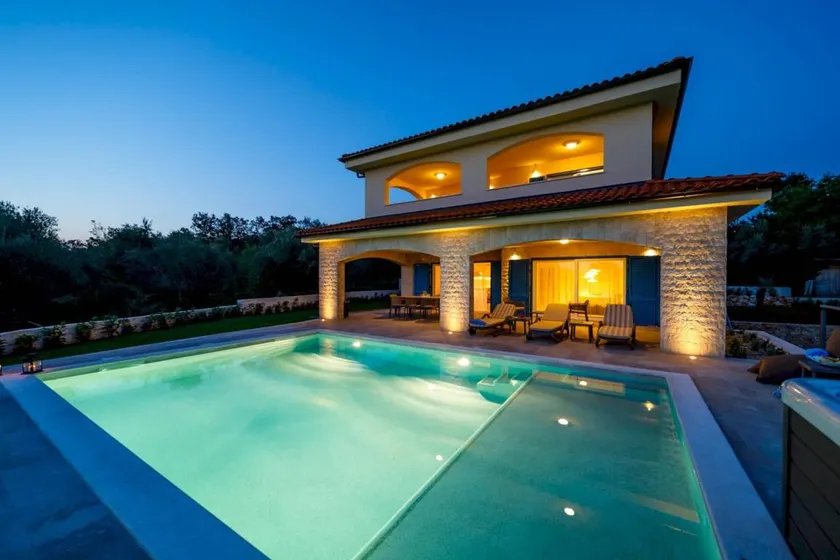 Fully equipped lovely villa with sauna, barbecue & garden | Pets are welcome - Image 1