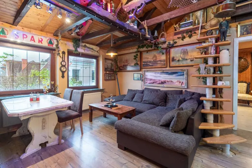 Holiday home with terrace, barbecue & garden - Image 1
