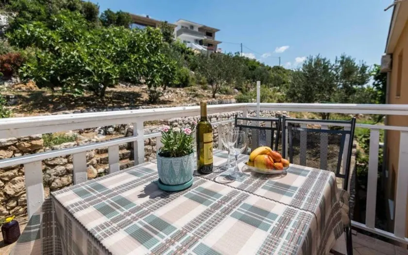 Studio with 1 room for 4 persons - Image 1