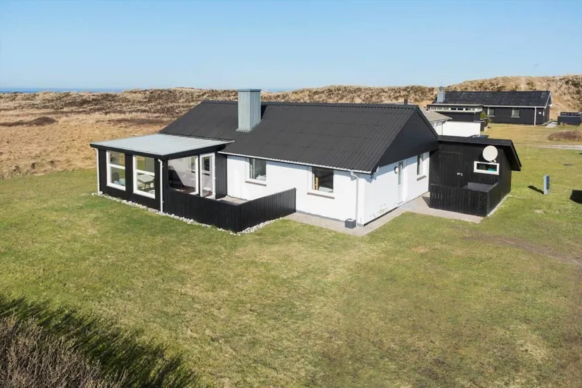 House with barbeque & terrace - Image 1