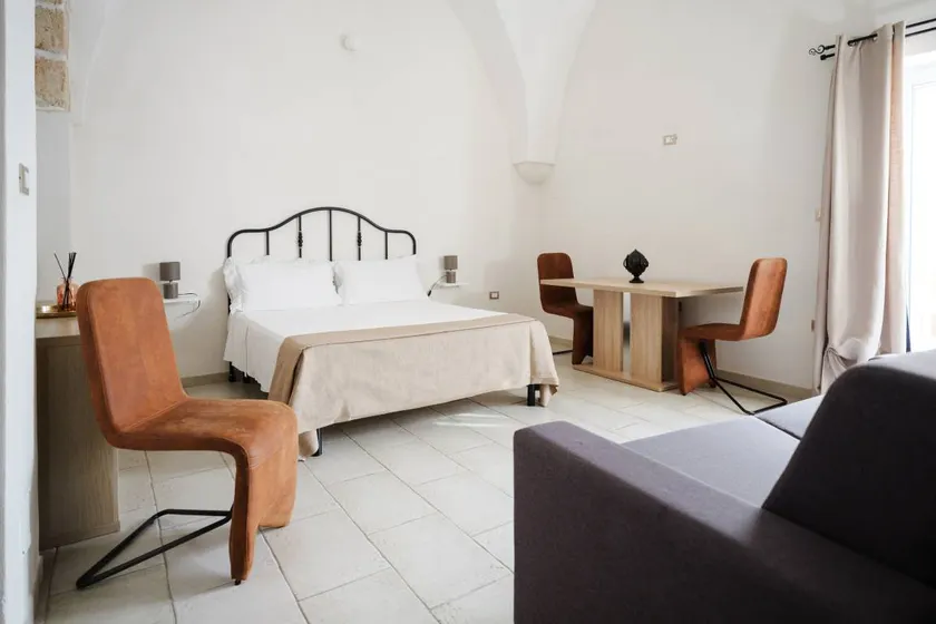 Chambre privée avec jacuzzi et internet haut débit | Vue ville - Image 1