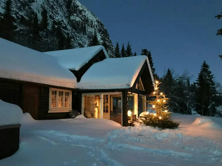 Holiday home with sauna, barbecue & terrace - Image 1
