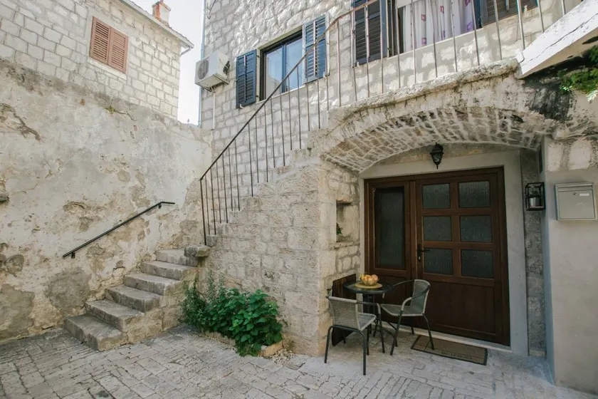 Apartment with 1 room for 4 persons - Image 1