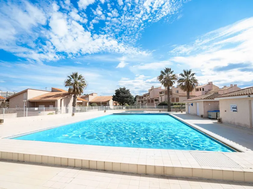 Merveilleuse maison adaptée aux familles avec barbecue, jardin et piscine | Proche de la plage - Image 1