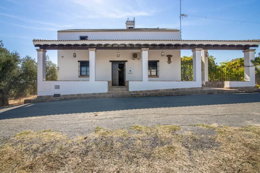 Country House 'Las Alberquillas' with Private Terrace, Wi-Fi and Air Conditioning - Image 1