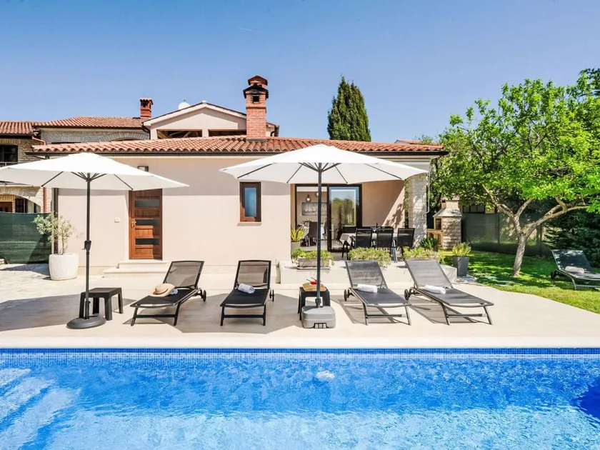 Voll ausgestattetes Apartment mit privatem Pool, Terrasse und Grill | Haustiere sind willkommen - Image 1