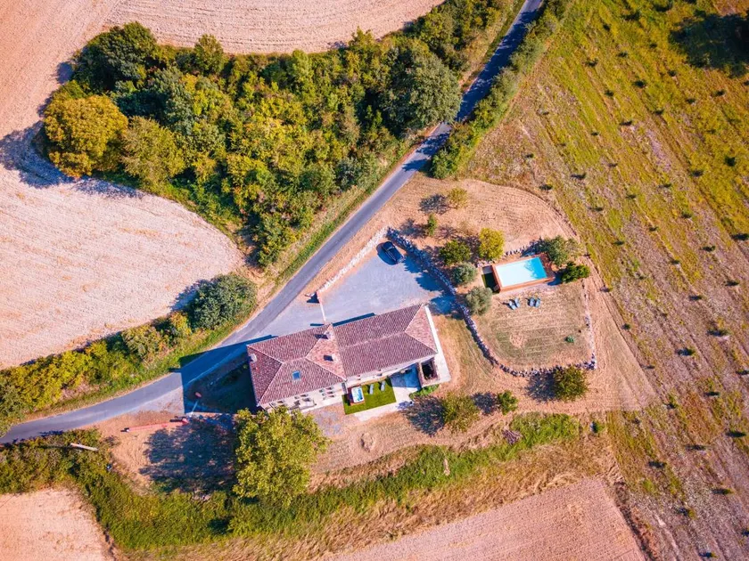 Family-oriented holiday home with terrace, pool & BBQ | Garden view | Dogs allowed - Image 1