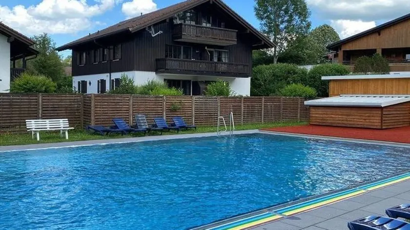 Casa adatta alle famiglie con giardino, terrazza e piscina | Vista sulla montagna - Image 1