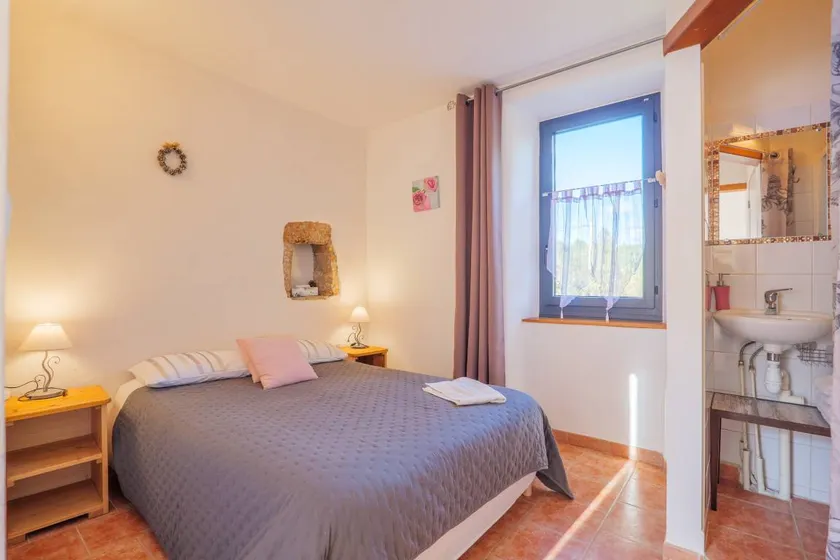 Encantadora hostal con desayuno con jardín y terraza | Vistas al jardín - Image 1