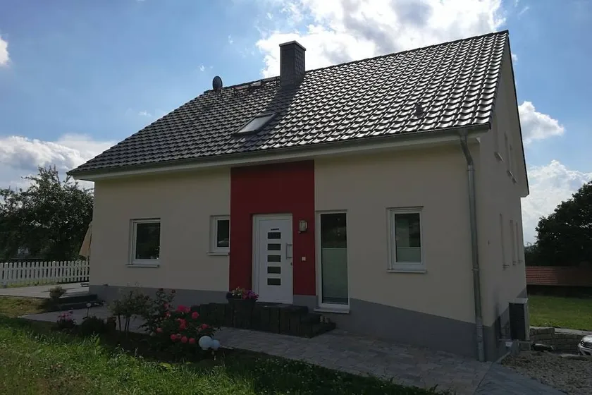 Holiday home with terrace - Image 1
