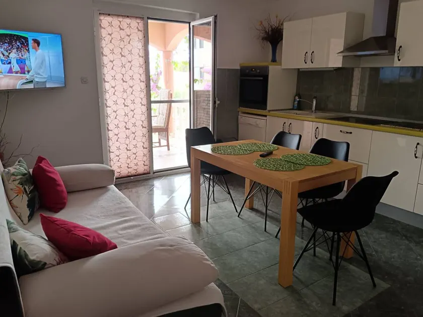 Appartement avec barbecue, terrasse et jardin - Image 1