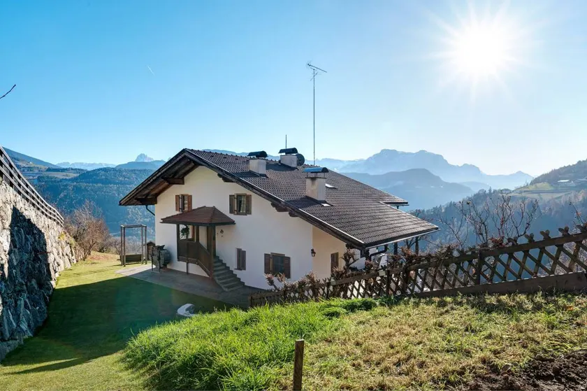 Ferienwohnung mit Terrasse, Grill und Garten | Bergblick | Ideal für Homeoffice - Image 1