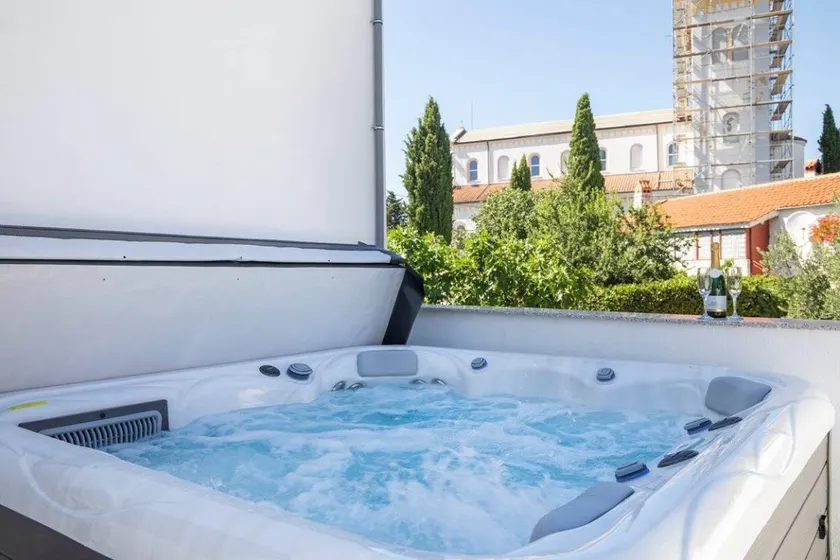 Fully equipped beautiful house with barbecue, jacuzzi & terrace - Image 1