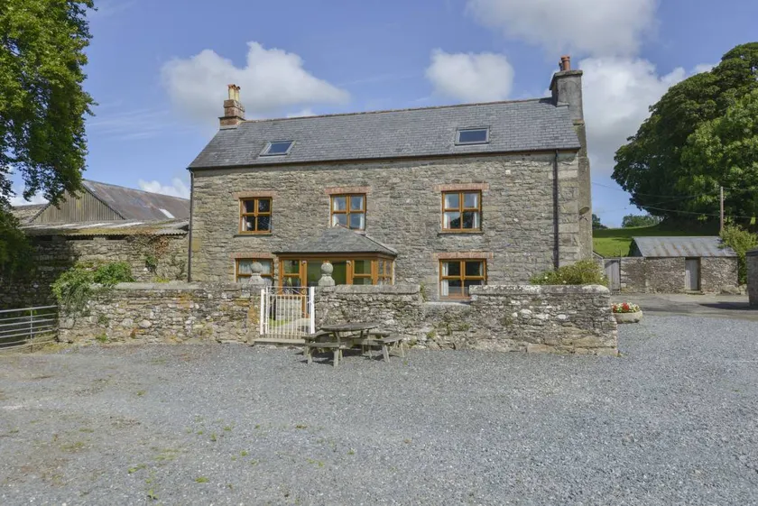 Child-friendly cottage with garden | Dogs allowed - Image 1