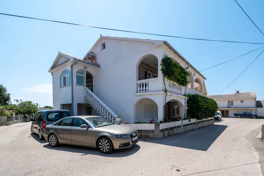 Holiday apartment with BBQ & terrace - Image 1