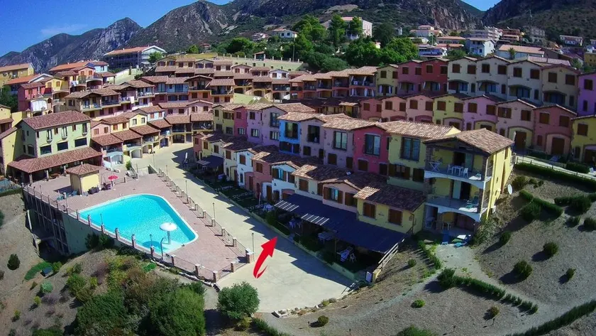 Familienfreundliche Villa mit Garten, Pool und Terrasse | Panoramablick - Image 1