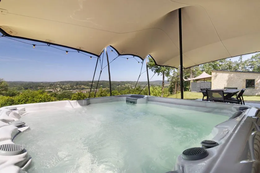 Children-friendly house with pool, fast internet & garden | Mountain view - Image 1